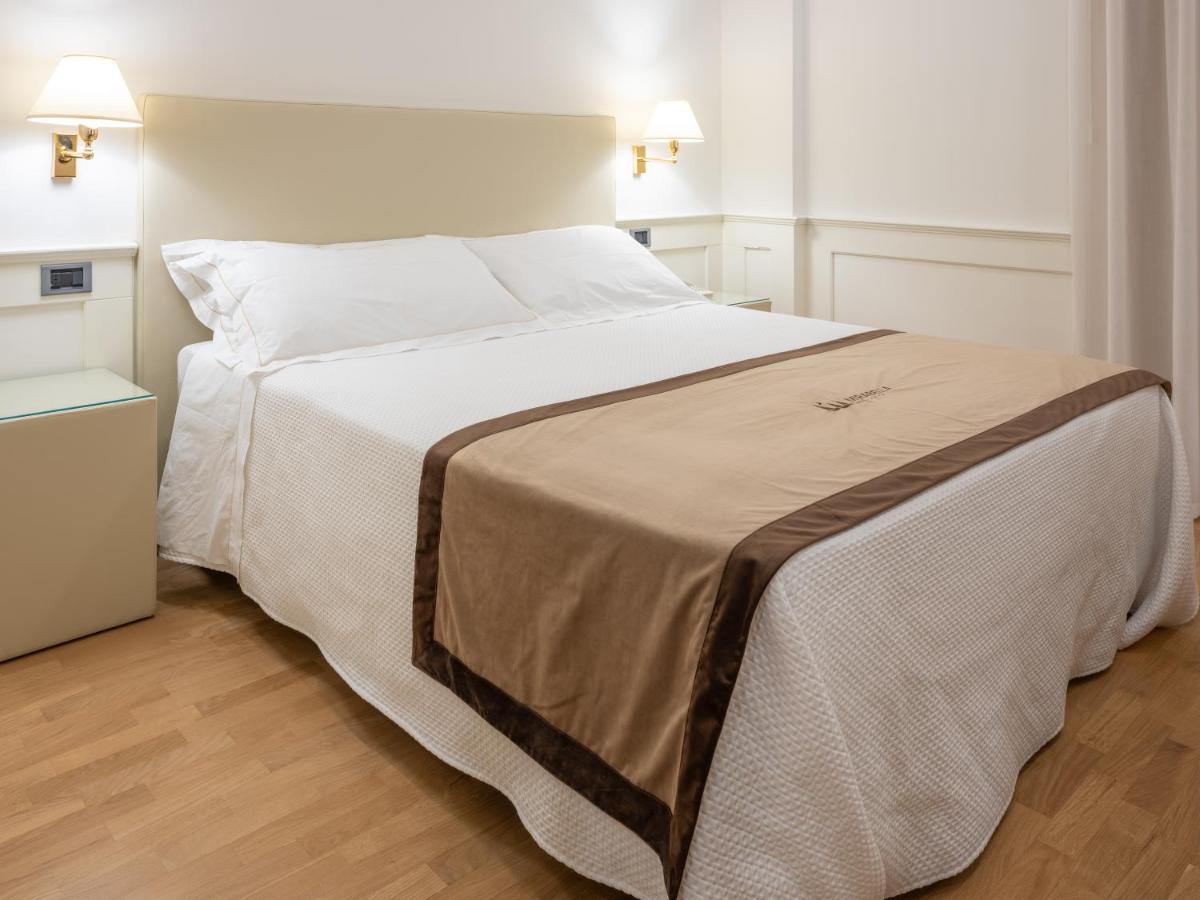 Mirabella Hotel Mirabella Eclano Экстерьер фото