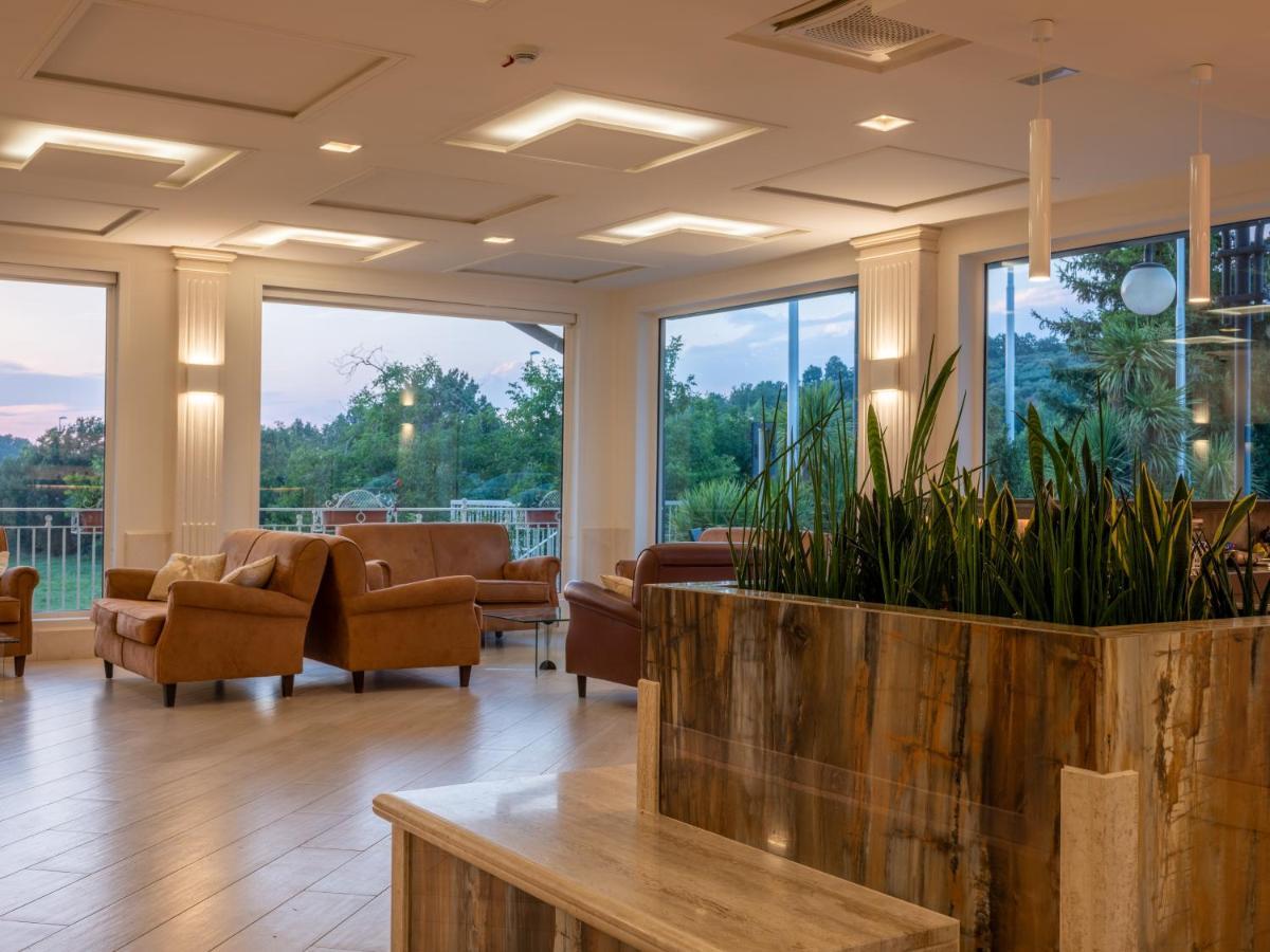 Mirabella Hotel Mirabella Eclano Экстерьер фото