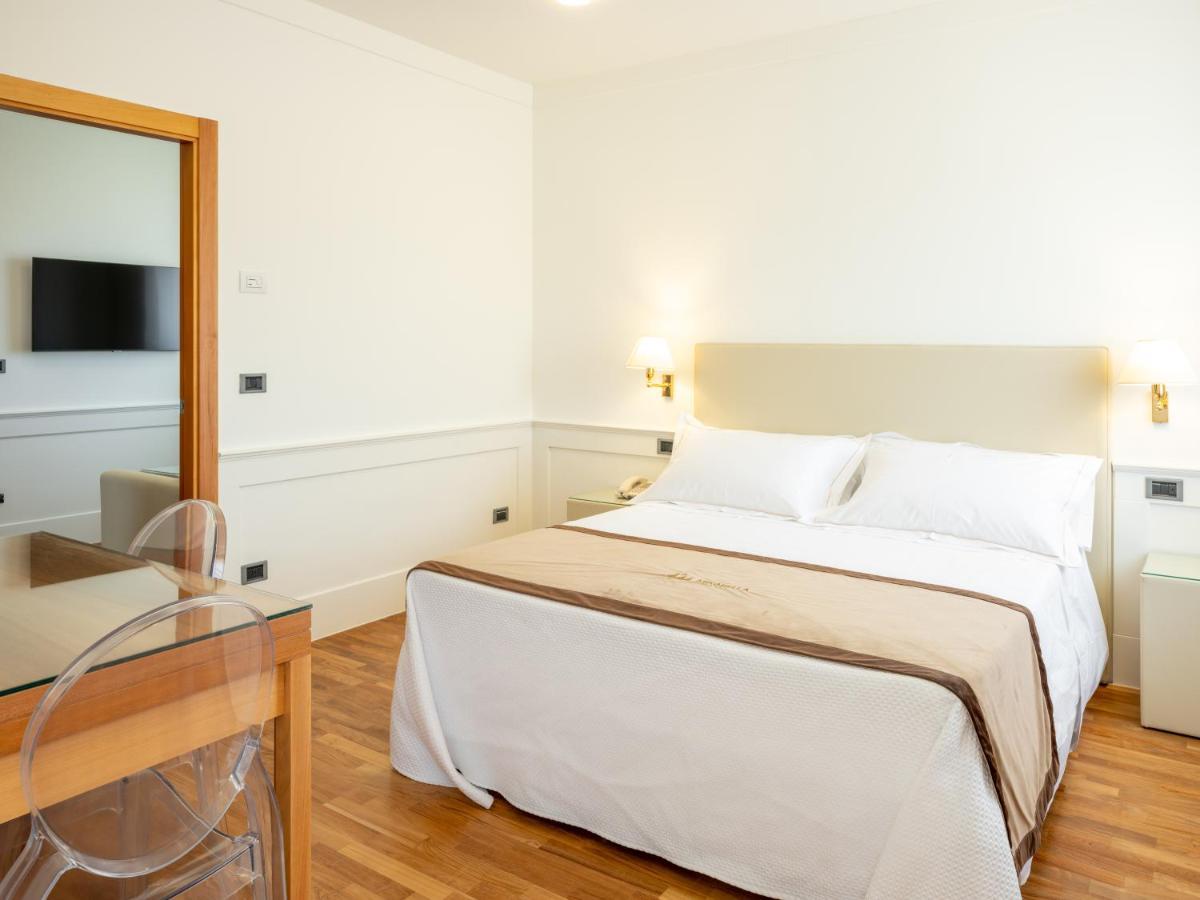 Mirabella Hotel Mirabella Eclano Экстерьер фото