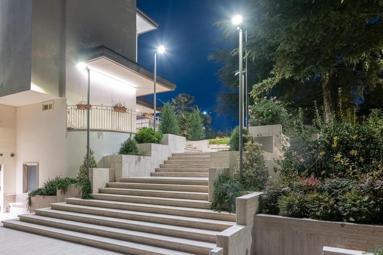 Mirabella Hotel Mirabella Eclano Экстерьер фото